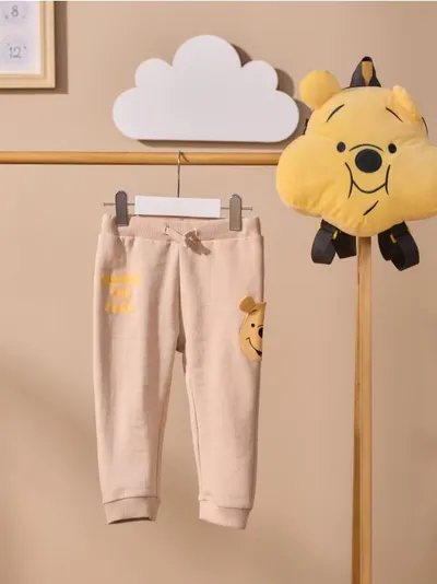 Pantalone sa 3D detaljima Winnie the Pooh