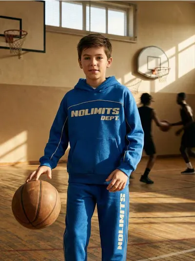 Hoodie s natpisom