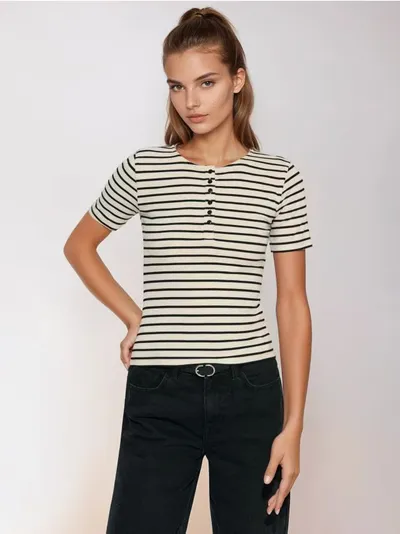 Rebrasta prugasta bluza s viskozom