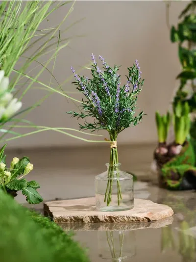 Dekorativni buket cvijeća – lavanda