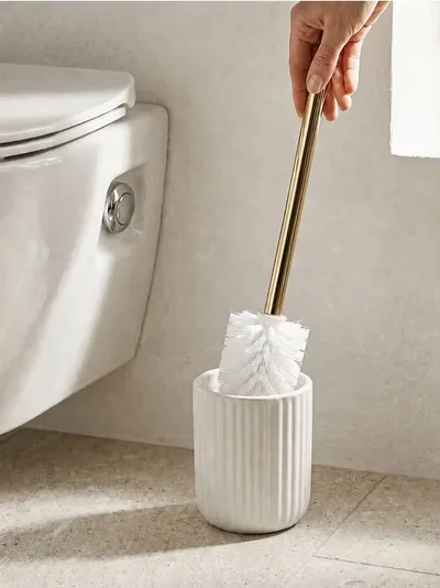 Rebrasta keramička WC četka sa zlatnom drškom