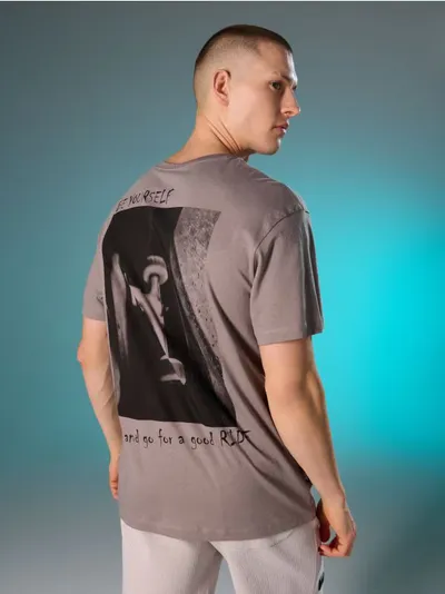 Pamučna majica s printom na leđima