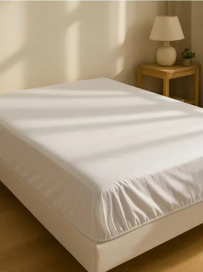 Dekorativni pleteni jastuk s uzorcima