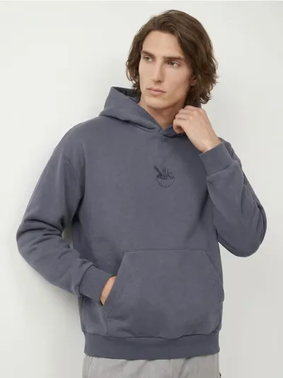 Udobna hoodie dukserica sa vezom