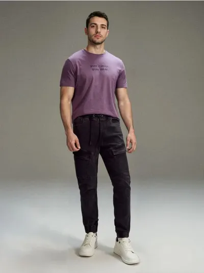 Jogger pantalone slim fit kroja