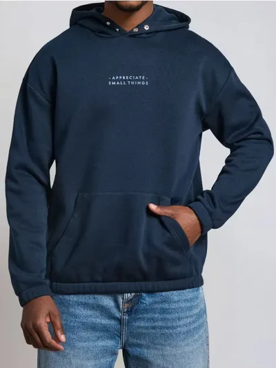 Hoodie s natpisom