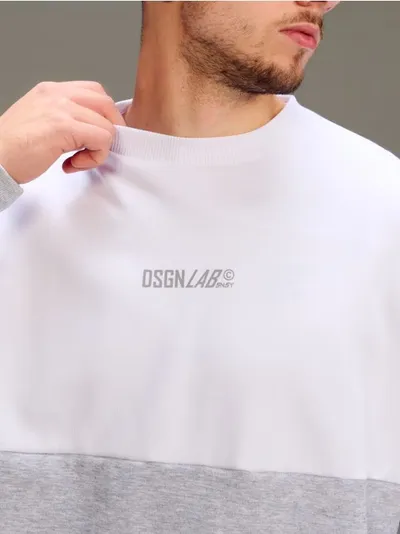 Dukserica s okruglim izrezom