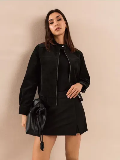 Jednobojni skort