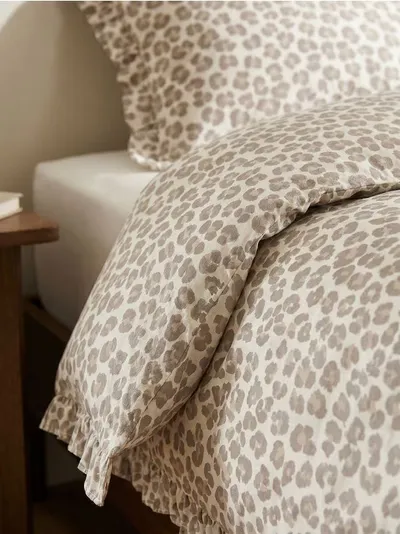 Set posteljine s leopard dezenom i karnerima
