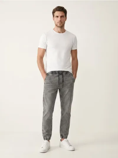Slim jogger farmerke sa efektom pranja