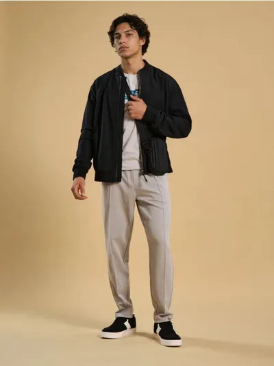 Tapered fit pantalone