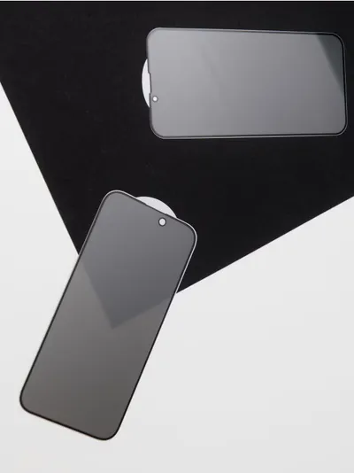 Kaljeno staklo za telefon iPhone 15