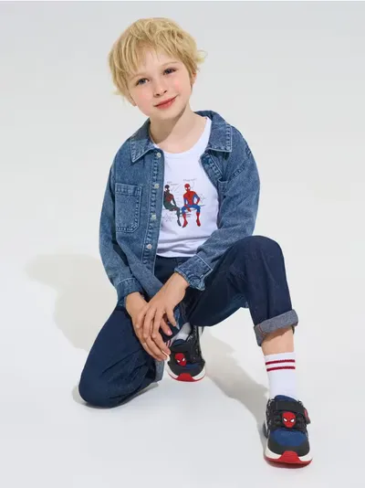 Patike sa LED đonom i 3D Spider-Man aplikacijom