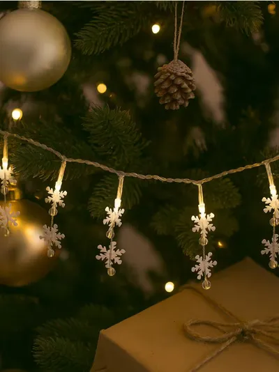 Božićne lampice s motivom snjegovića