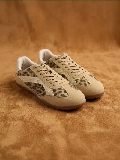 Tenisice na vezanje s leopard uzorkom od imitacije antilopa