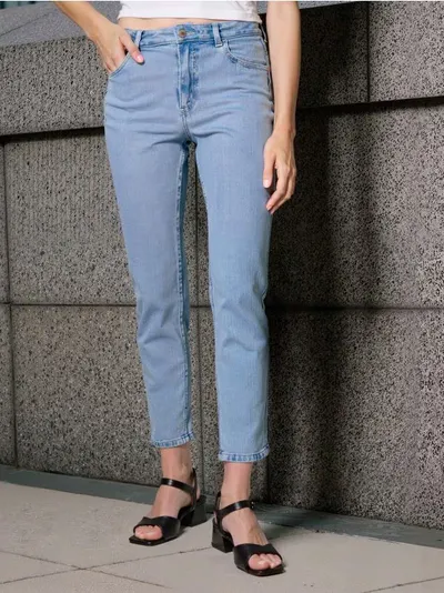 Farmerke mom fit kroja