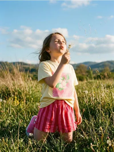 Prugasti viskozni šortovi