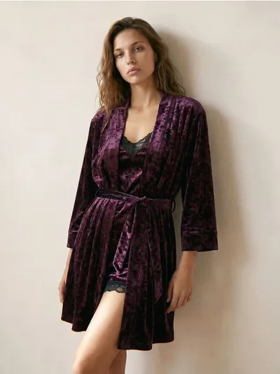 Jednobojni kimono ogrtač