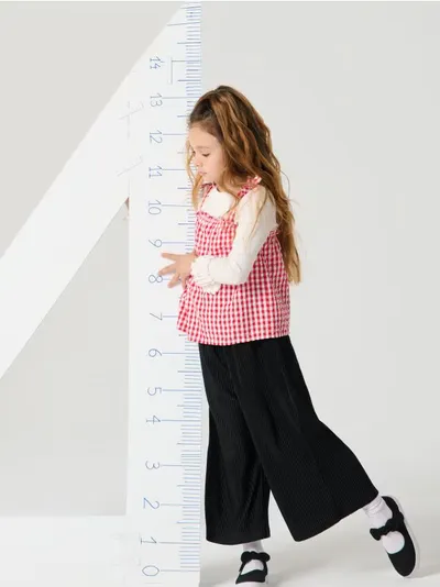 Plisirane pantalone od viskoze