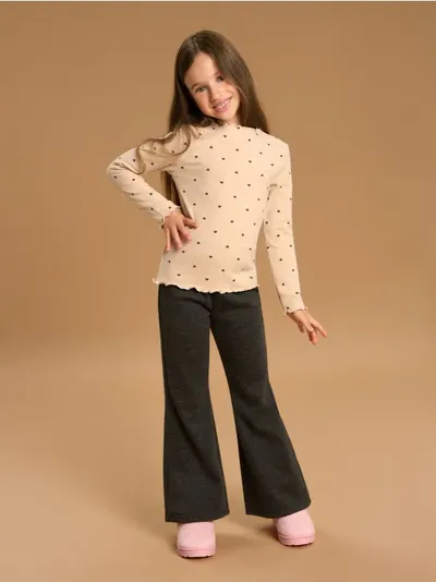 Zvonaste pantalone s flis postavom