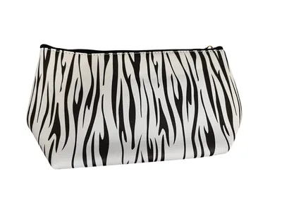 Be Cute neseser crno beli  21*13*7cm