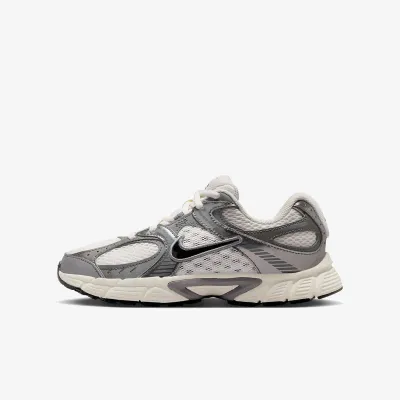NIKE Dječije patike V5 RNR