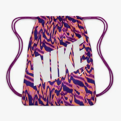 Djhečija torba za patike NIKE DRAWSTRING - CAT AOP FA25
